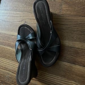 Tommy Hilfiger wedge sandals size 7